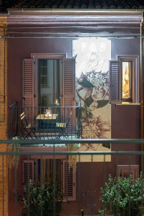 B&B Dei Poeti Чивитанова-Марке Экстерьер фото